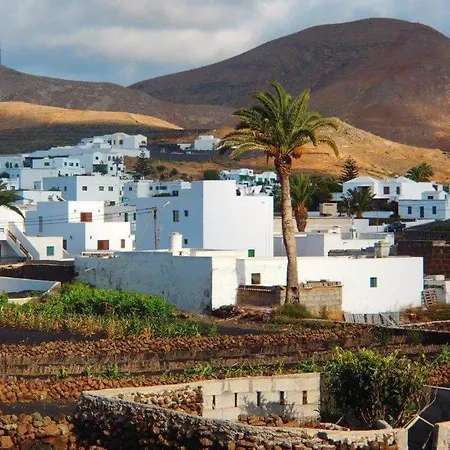 Paisaje Lunar Tinajo Exterior photo