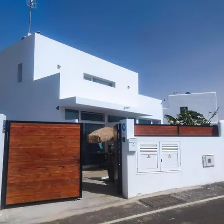 Paisaje Lunar Tinajo Exterior photo